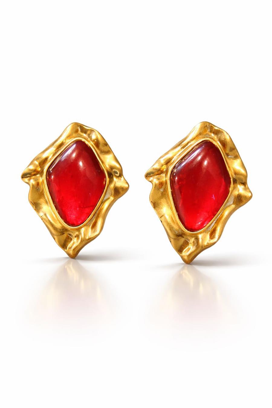 Yvonne Bordo Taşlı Heykelsi Formlu Şık Küpe